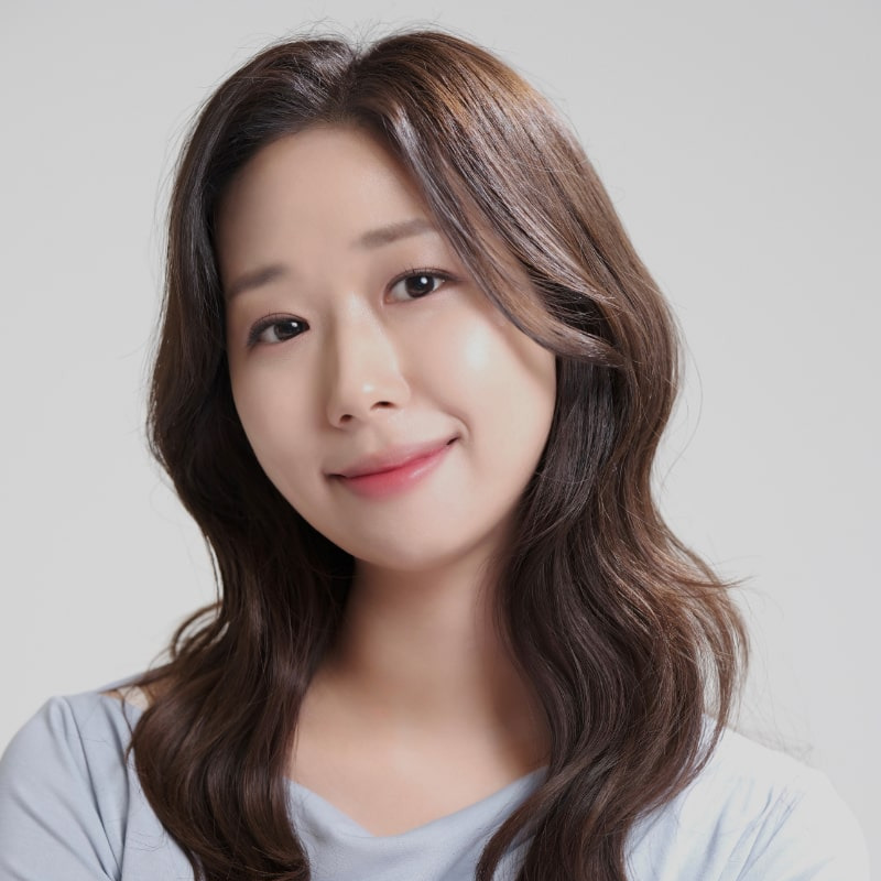 HMT Münster Soyoon Lee (Klavier & Gesang) Soyoon Lee Ist Musiklehrerin Für Klavier &Amp; Gesang Am Standort Münster.